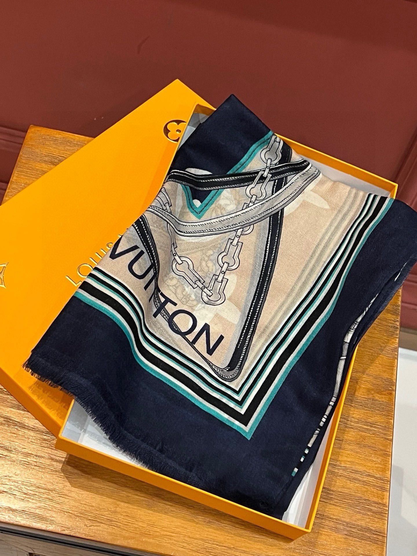 Louis Vuitton Scarf